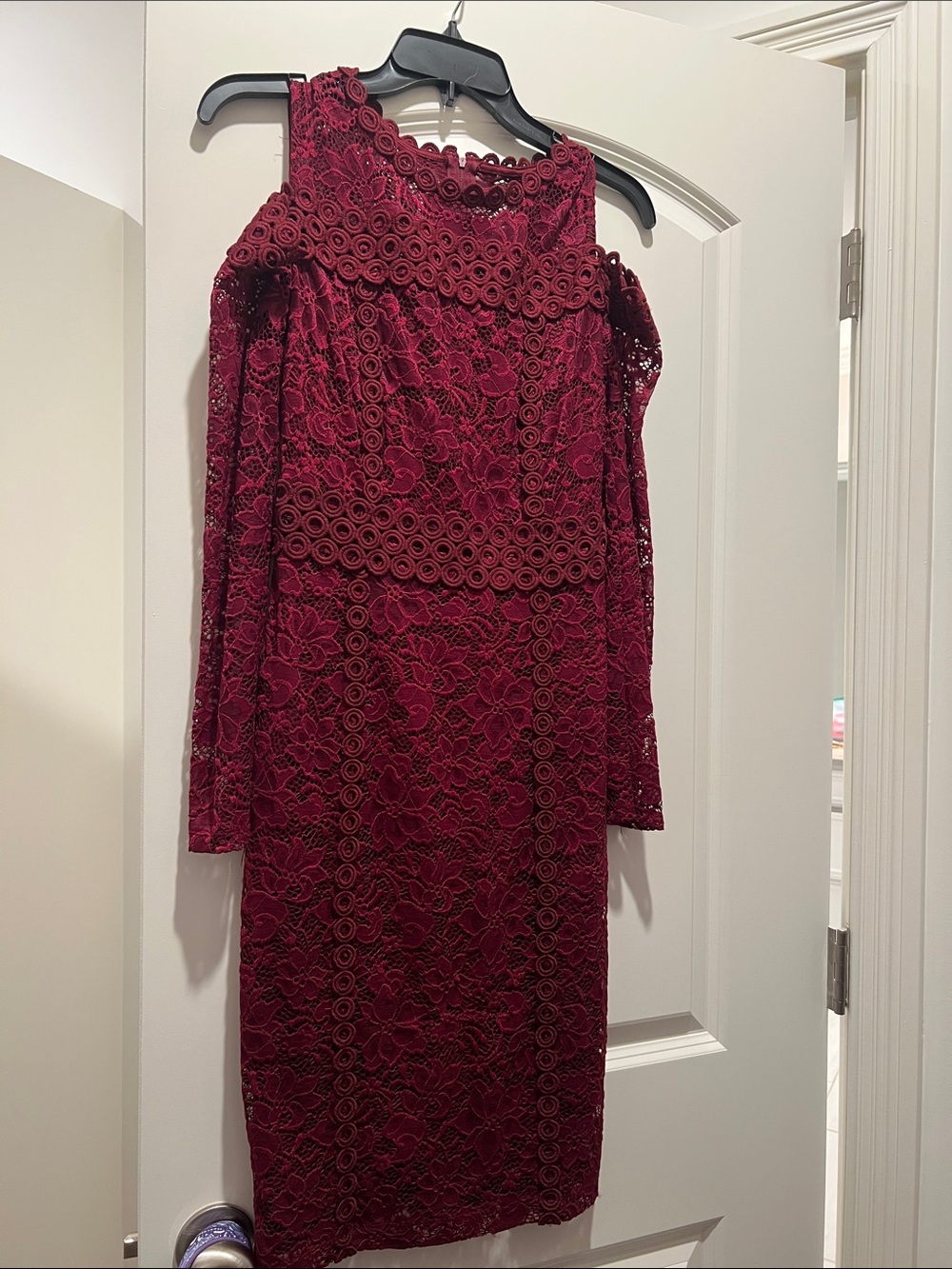 Women's Burgundy Lace Cold-Shoulder Dress